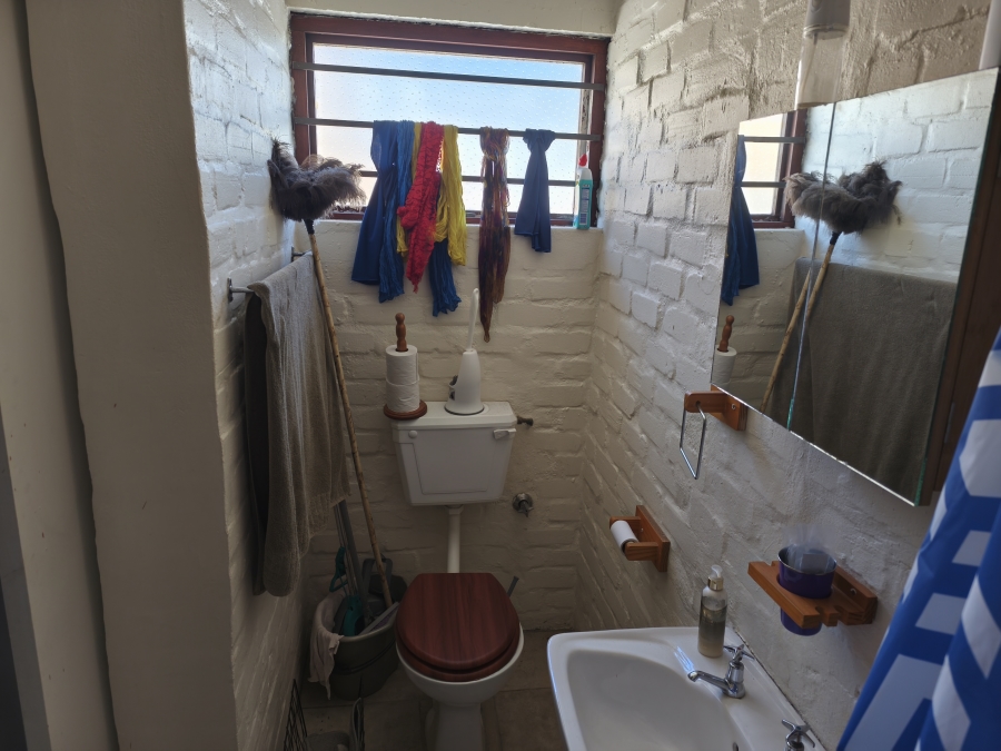 4 Bedroom Property for Sale in De Kelders Western Cape